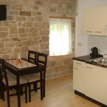 16844b Trogir